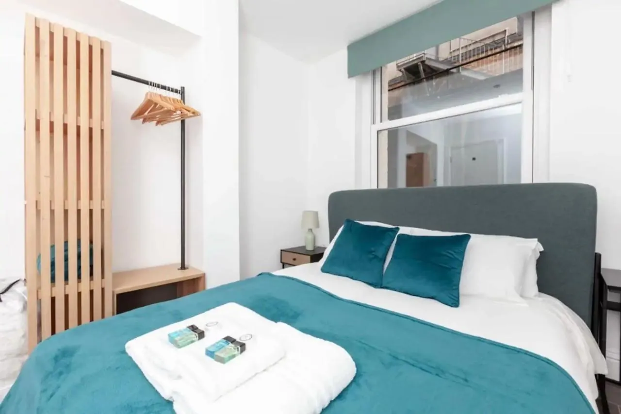 Relaxing Oasis Apartment By The Sea - Double And Sofa Bed Brighton 0*,  United Kingdom