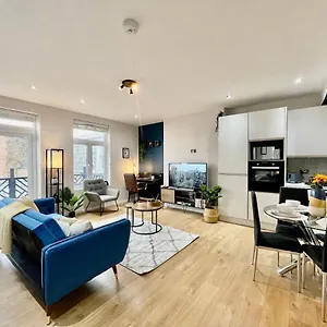 City Centre Gem In Near The Beach, Station And Parking , Southend-on-Sea United Kingdom